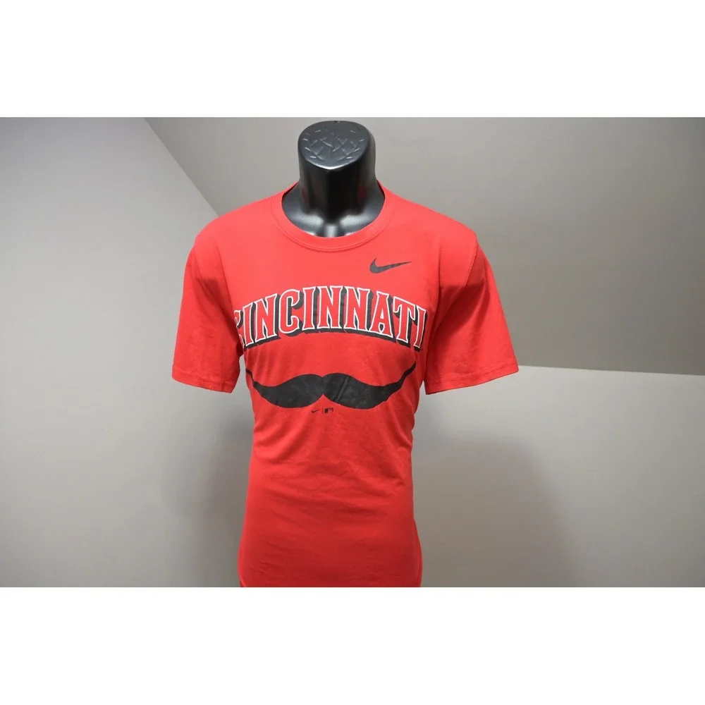 Nike T-Shirt Mens Large Red Cincinnati Reds Mustache Graphic Dri-FIT